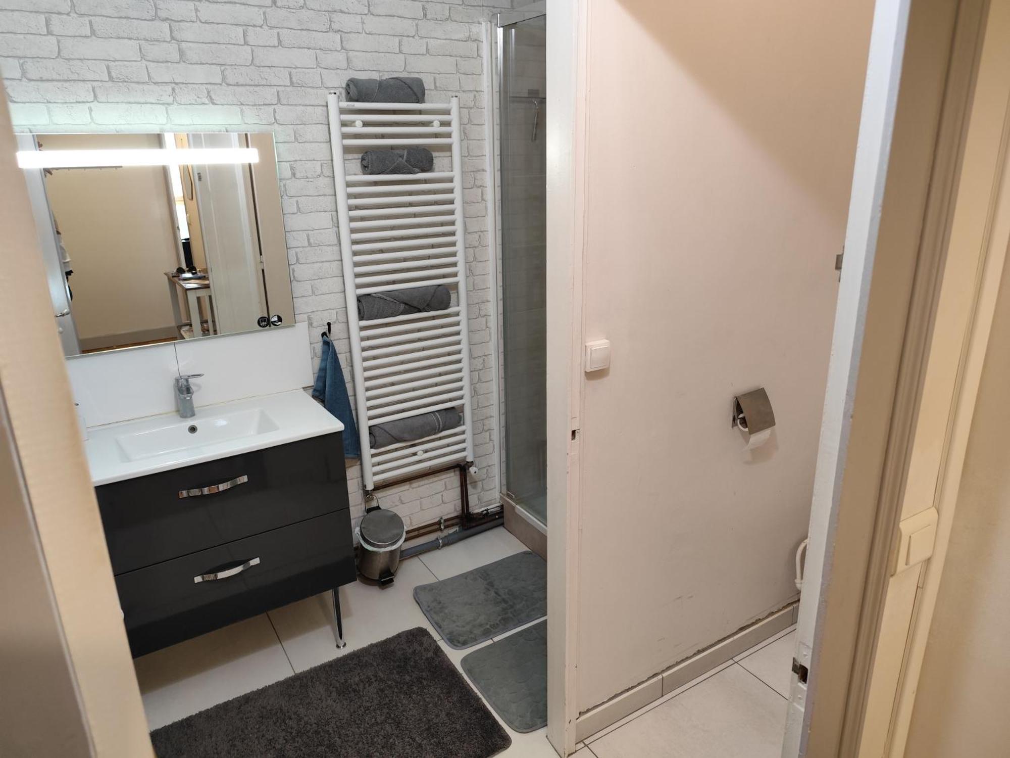 Ferienwohnung 2 Pieces Totalement Renove Au Coeur De Bourges Exterior foto